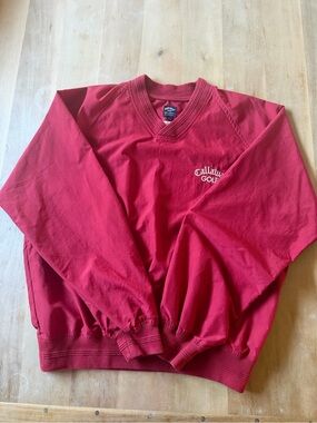 Vintage Callaway Men's Red V-Neck Pullover Sweater